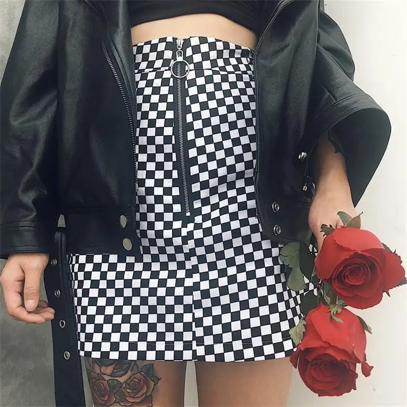 

Women's Skirts Ladies Kawaii Engraved Black And White Iron Ring Square Checkered Girls Skirt Female Korean Harajuku Clothing
