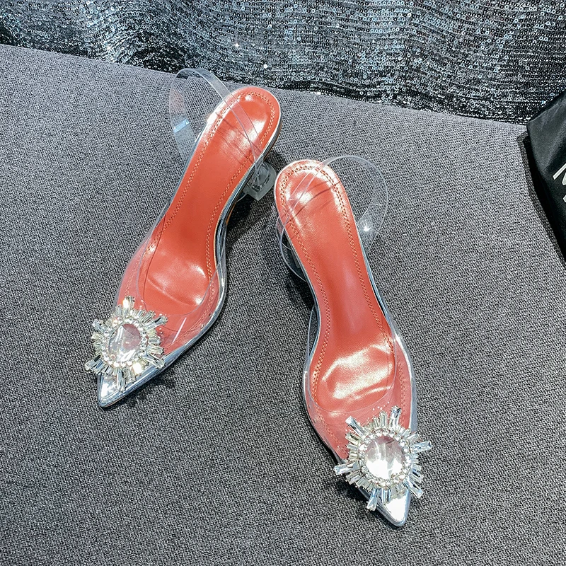 Buono Scarpe/женские блестящие босоножки на высоком каблуке со стразами; пикантные летние туфли из ПВХ с острым носком на каблуке со стразами