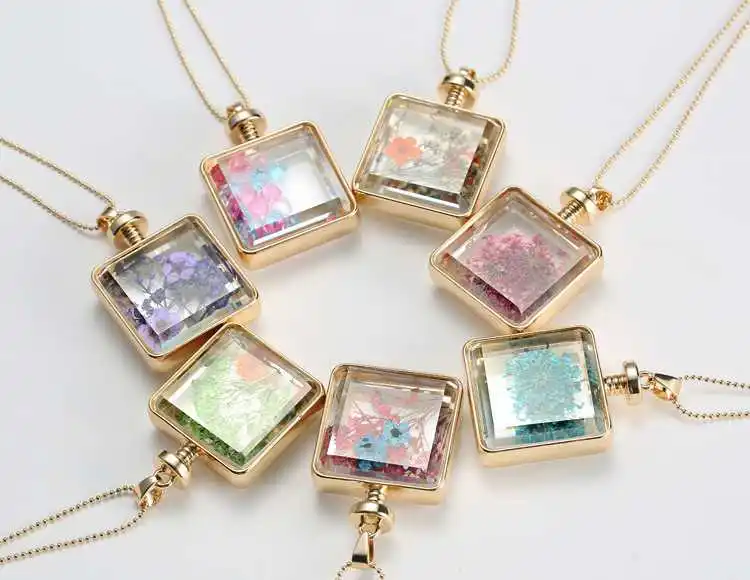 

Top Quality Promotion 1 Pcs Gold Color Dried Flowers Plant Specimen Square Glass Floating Locket Living Pendants Necklace