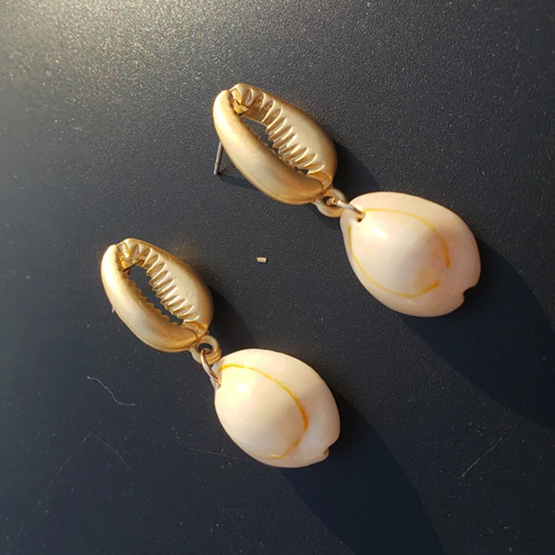 AOMU модные золотые матовые геометрические полые Овальный Круглый квадратный серьги-гвоздики из натуральной раковины для женщин, украшения для пляжа океана