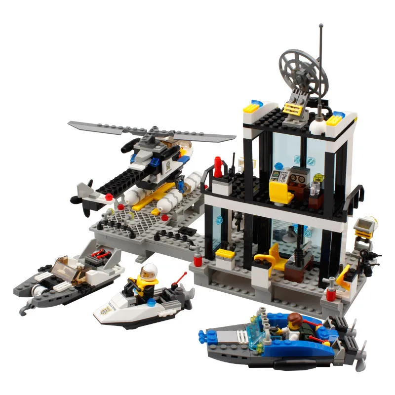 

Building Blocks Police Station City Enlighten Bricks Toys 536pcs For Children Compatible Legoing Action Figure