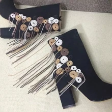 Настоящие фотографии женские ботильоны из натуральной замши с отделкой бусинами и бахромой цвет черный женские ботильоны с заостренным носком на резиновой подошве женская обувь на высоком каблуке с молнией сбоку