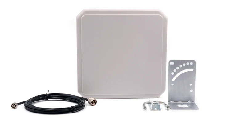 panel antenna.jpg