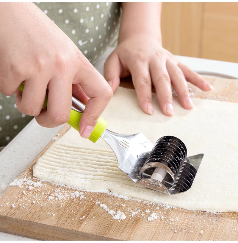 TUUTH Noodles Cut Knife Non-slip Handle Pressing Machine Kitchen Gadgets Spaetzle Makers Manual Section Shallot Cutter A11