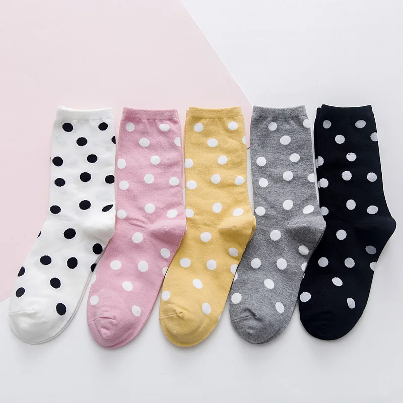 

La MaxPa 2pairs Autumn Winter Cute Ladies Socks Women Loose Retro Casual Style Polka Dot Socks Harajuku Sox k1520