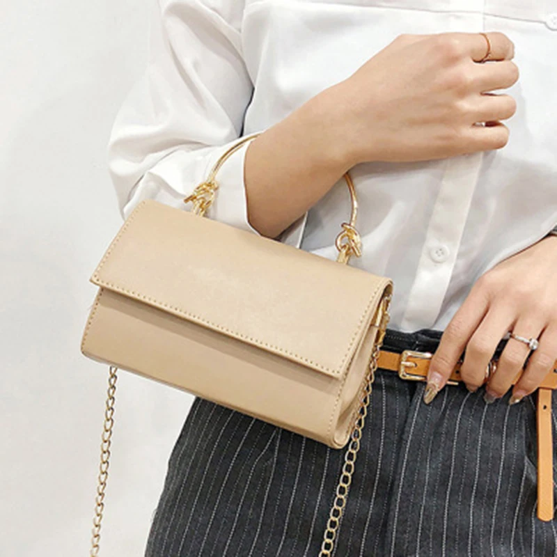 

2019 fashion brand new Metal hand decoration Solid color luxury designer shoulder bags Flat cover Chain Shoulder Messenger bags