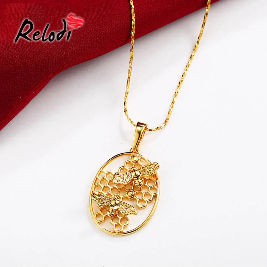 

Relodi Golden Color Honeycomb Bee Necklace Animal Pendant Clavicle Chain for Woman Valentine's Day Gift Party Accessories SP2633