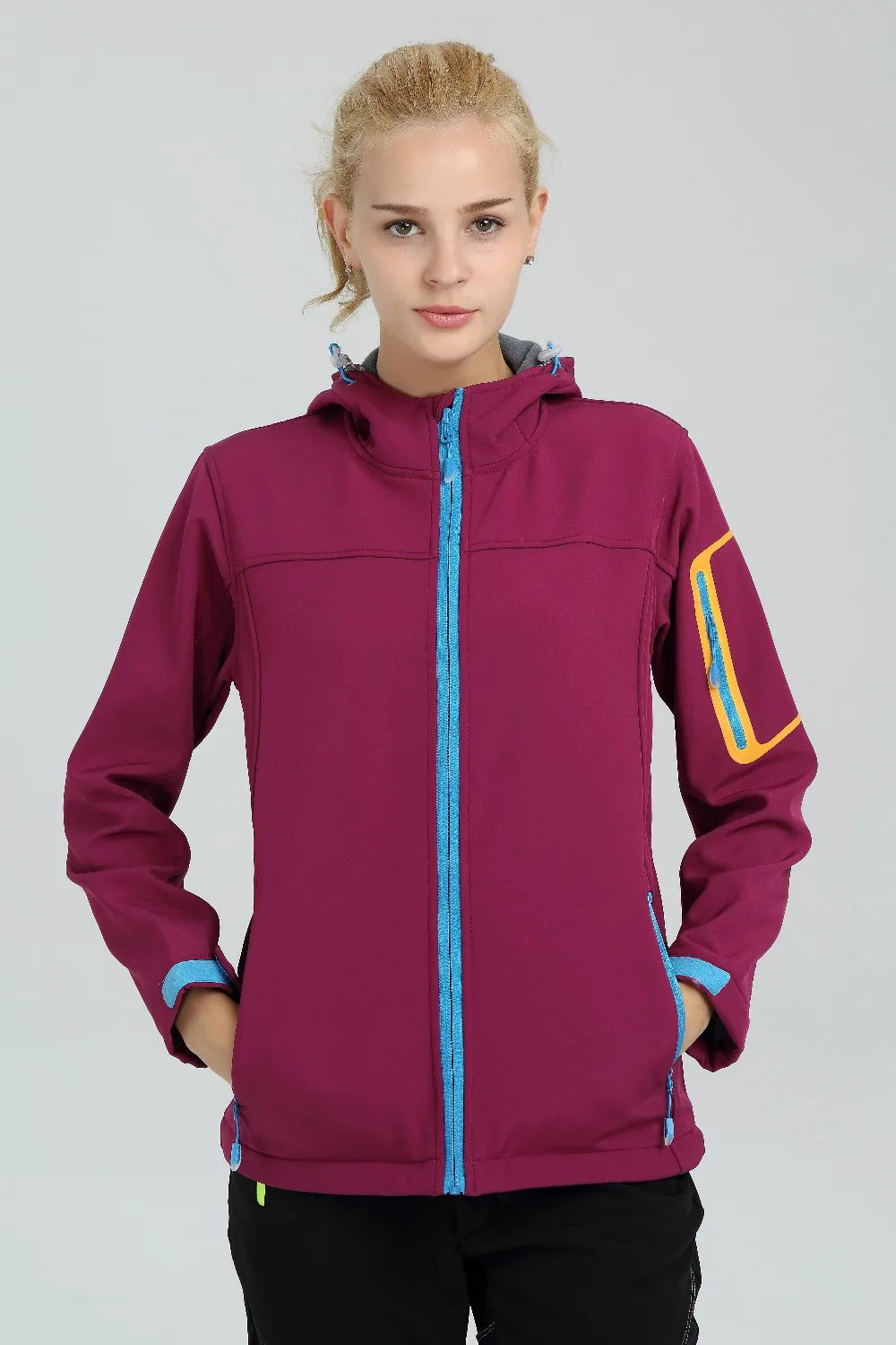 Lovers Outdoor Soft Shell Fleece Warm Jacket Female For Skiing Cold