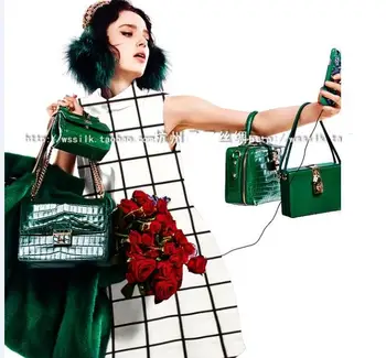 

2019 Black and white silk line technology heavy silk stretch satin fabric 19 width 108CM wholesale price