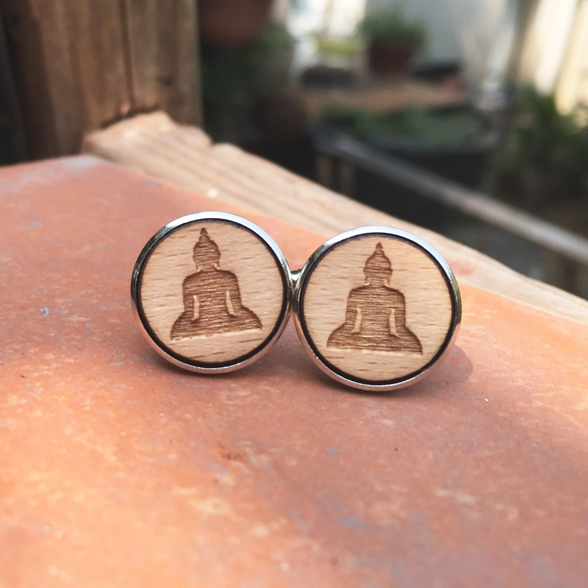 

Laser Cut Buddha Solid Wood Handmade Cufflinks Buddhism Cuff Link Hindu Symbol Wooden Wedding Acessories X 1 Pair