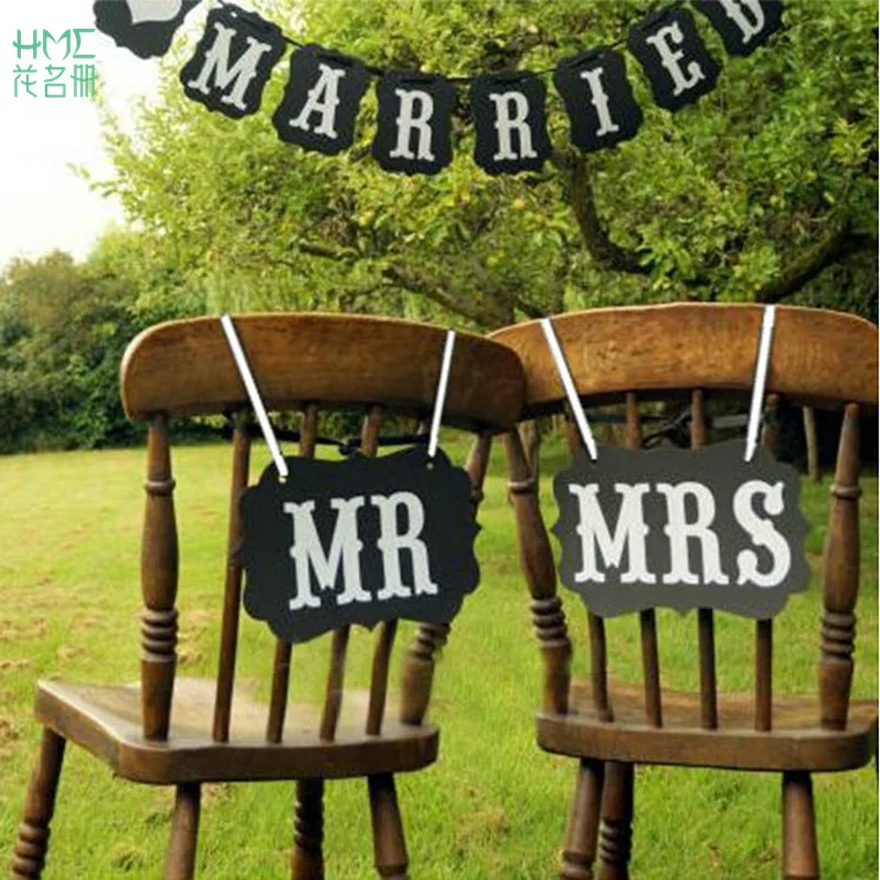 

2pcs 17x27cm Bride Groom Wedding Day Photo Props Mr & Mrs Craft Paper Chair Banner Chair Sign Garland Wedding Party Decoration