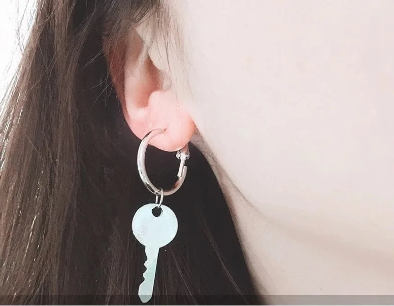 

Cute Earrings Key Small Hoop Earrings Silver Alloy Trendy Party for Aretes Femme Mujer Simple Drop Fashion Jewelry Gift