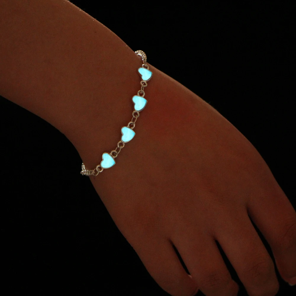 

IF ME 2017 Fashion Love Heart Bangles Bracelets for Women Gift Link Chains Silver Color Glow in the Dark Girls Female Gift Hot