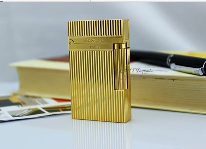 GENUINESTDUPONTPARISGOLDPLATEDCIGARETTELIGHTER.jpg