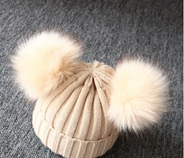Милая зимняя однотонная полосатая теплая Модная вязаная шапка с помпоном для новорожденных мальчиков и девочек, От 1 до 3 лет - Цвет: Бежевый