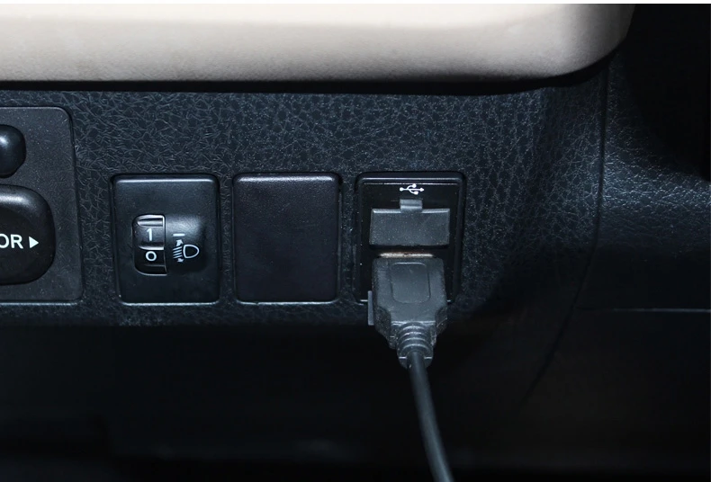 Для Toyota RAV4- высококачественный USB интерфейс заглушка на дно автомобильный Стайлинг модификация украшения автомобильные аксессуары
