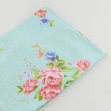 Цветочный дизайн хлопковая ткань с голубым принтом ткань для вышивания кукол домашний текстиль tecido швейная одежда Лоскутная Ткань