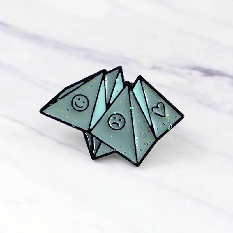

Creative Origami Pin Northwest Origami Brooch Enamel Pin Badge Clothing Accessories Commemorate Brooch Smile Sad Love Brooch