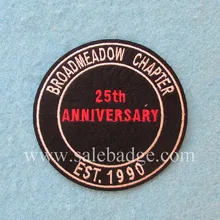 Пользовательские круглый черный Синель Нашивки 25th Юбилей значок сувенир