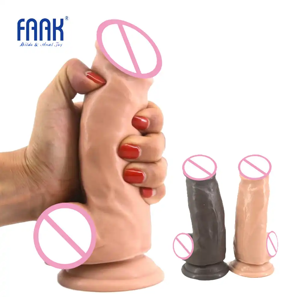 ogromne strapon lesbijki porno młodzi faceci wielki kutas