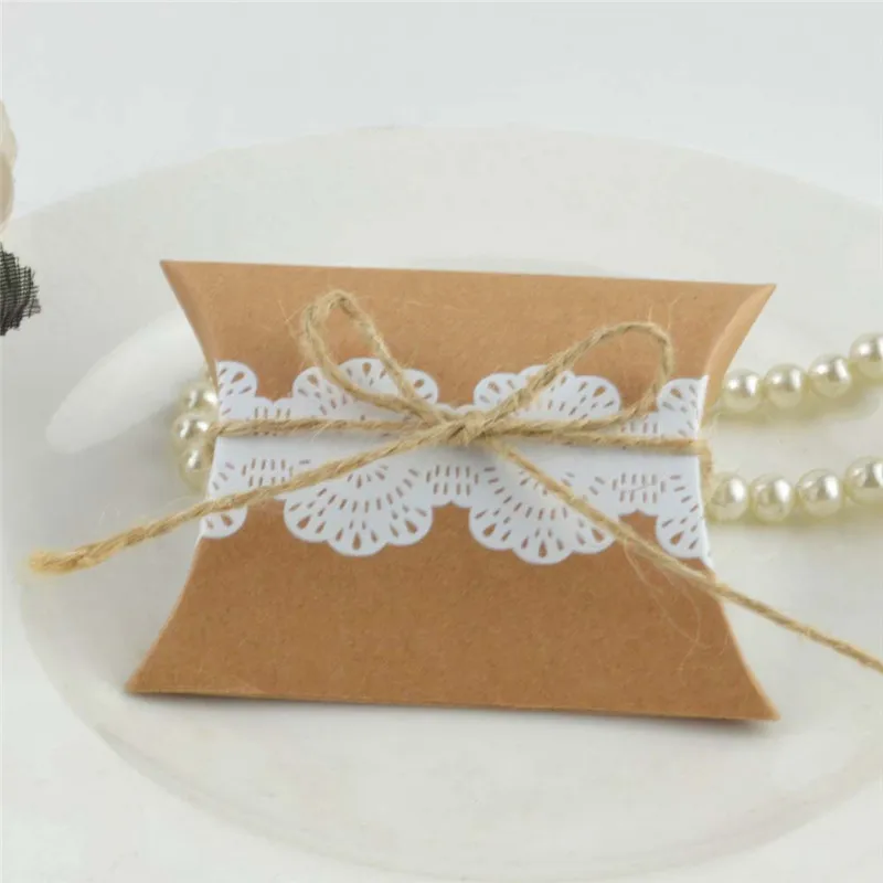 

100pcs Kraft Paper Lace Candy Box Pillow Shape Favor Boxes Rustic Wedding Christmas Gift Packing Box Baby Shower Decorations