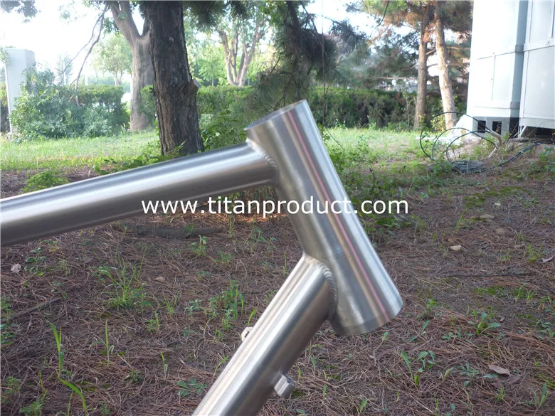 Excellent Titanium Road Frame with flat mount 1 Excellent Titanium Road Frame with flat mount 1