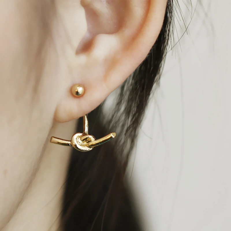 

QCOOLJLY 2018 Vintage Jewelry Exquisite Gold Knotted Charms Earrings Modern Beautiful Feather Stud Earrings For Women