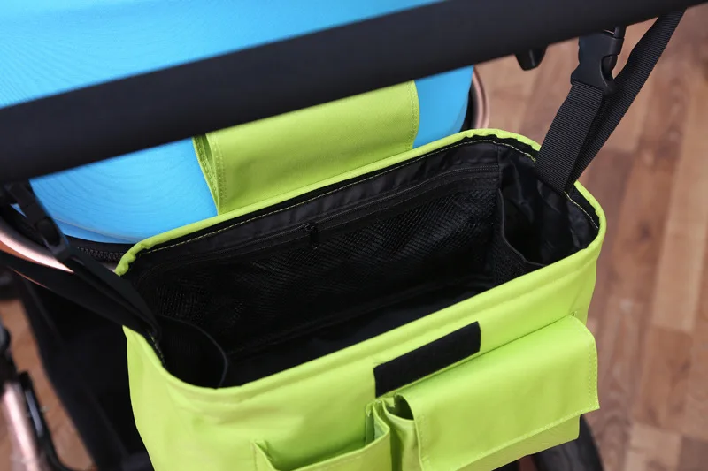 3730934960_929853023