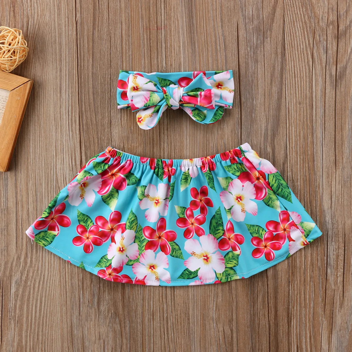 Милый топ, блузка для маленьких девочек 0-24 месяцев Топы без бретелек с цветочным рисунком, с открытыми плечами, хлопок, летнее платье без рукавов для девочек