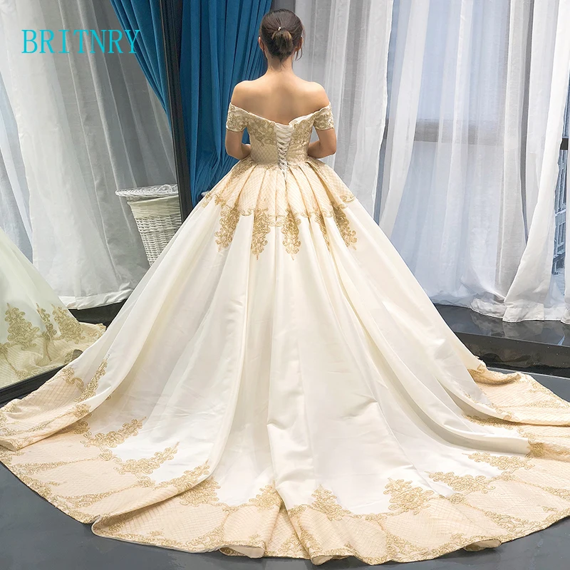 

BRITNRY 2018 Sweetheart Satin Wedding Dress Off the Shoulder Ball Gown Lace Wedding Dresses Plus Size