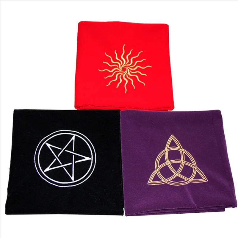 Tarot divination tablecloth sun five-pointed star three goddess velvet thick flannel board game accessories 80*80cm