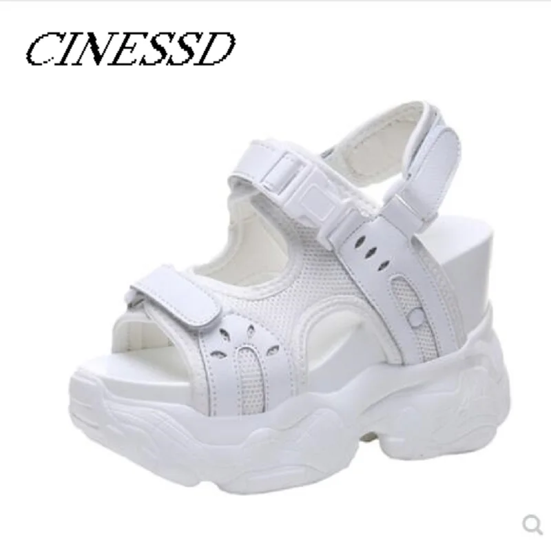 

Slope-heeled Sandals Women Summer 2019 New Baitao Neighborhood Raising Nethong Super-fire Muffin Thick-soled Fairy Sports Shoes