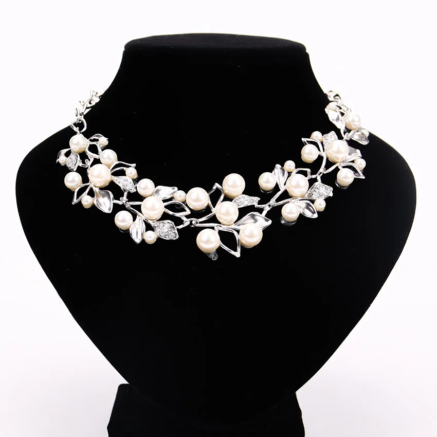

1PC Simulated Pearl Necklaces Pendants Gold Leaves Necklace Women Necklaces Ethnic Jewelry for Personalized Valentine Gift
