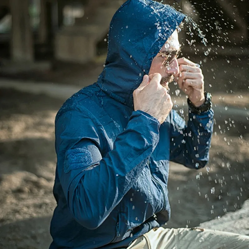 Горячая тактическая легкая водонепроницаемая куртка мужская летняя дышащая тонкая с капюшоном плащ Военная портативная ветровка армейские куртки