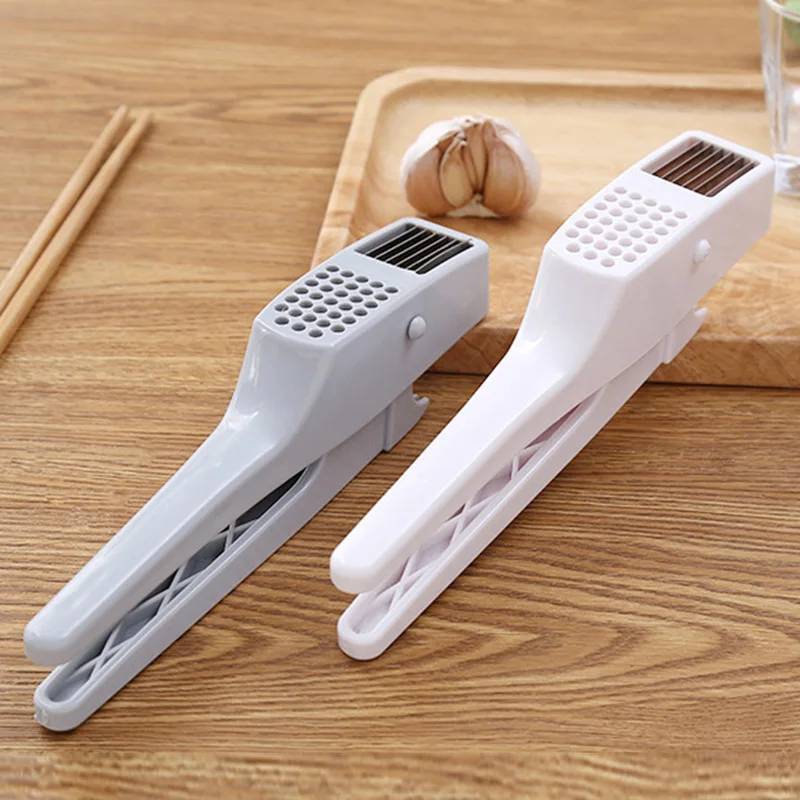 

Garlic Press Slicer Aluminium Garlic Ginger Mincer Slicer with Slicing Grinding Kitchen Cooking Tool DTT88