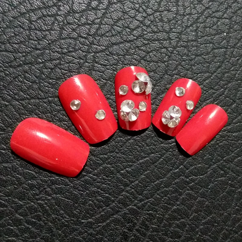 

Red False Nails Shiny Flat Top Fake Nails 3D Rhinestones Nail Art Full Cover Acrylic Nails Tip Manicure Products 24Pcs Z071