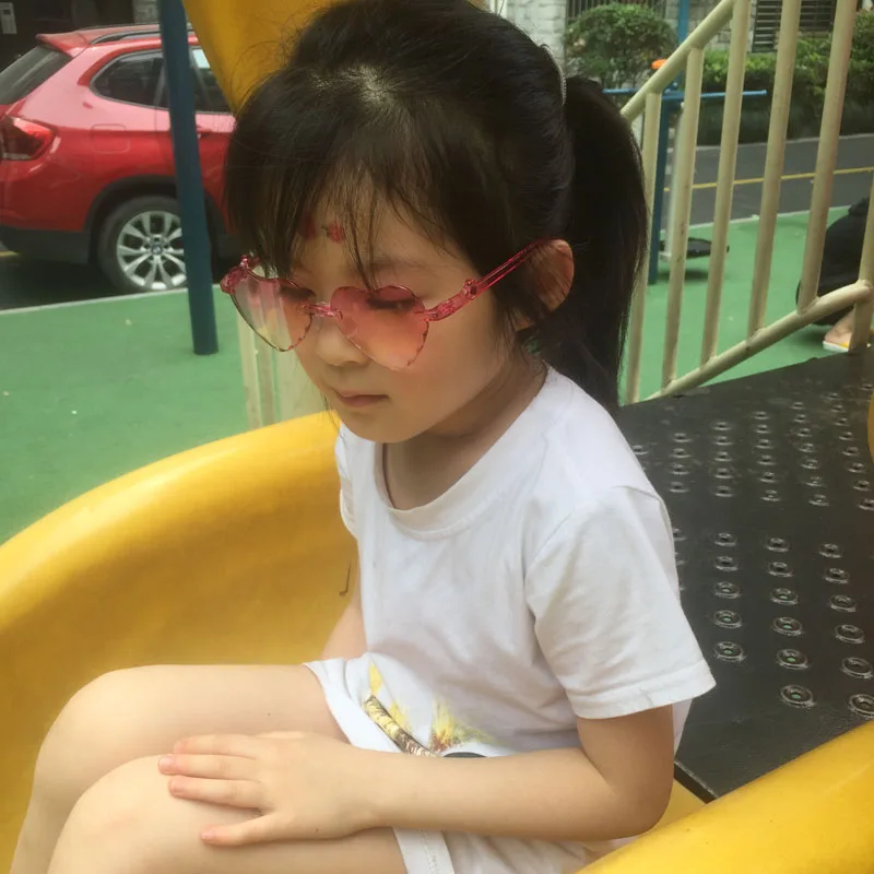 SomeCool Factory NEW Style Rimless Kids sunglasses 3-8 y Plastic UV400 Cool child glasses Heart Shape Lovely Girls eyewear n620