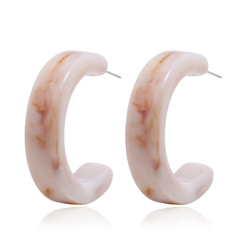 

Korean Version Of The Resin Earrings Fashion Personality Half Ring C Letter Simple Earrings Party women girl 2019