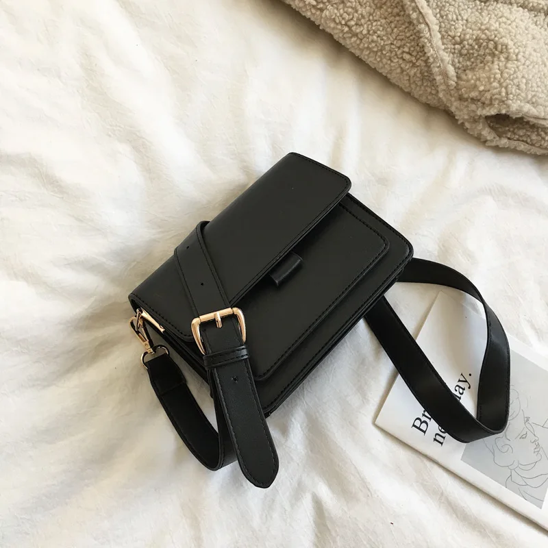 2019 new Korean fashion simple Joker shoulder slung Hong Kong wind retro small square bag | Багаж и сумки