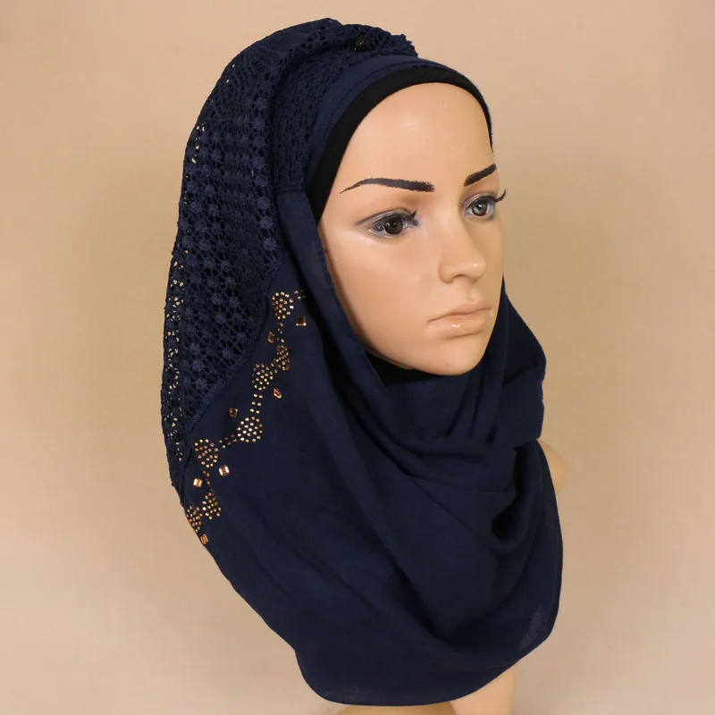 10 шт./лот хиджаб сплошной цвет хлопковый кружевной шарф мусульманские полые шарфы с бриллиантами модная шаль без рисунка обертывания