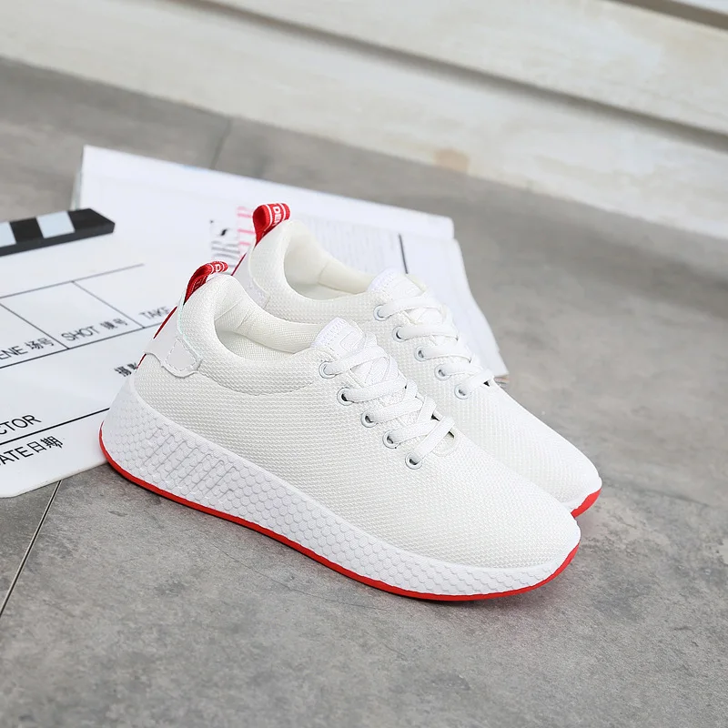 

2018 spring new fashion, wind women's shoes, flying woven sneakers, breathable, comfortable white shoes