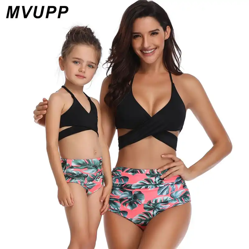 trajes de baño iguales para mamá e hija