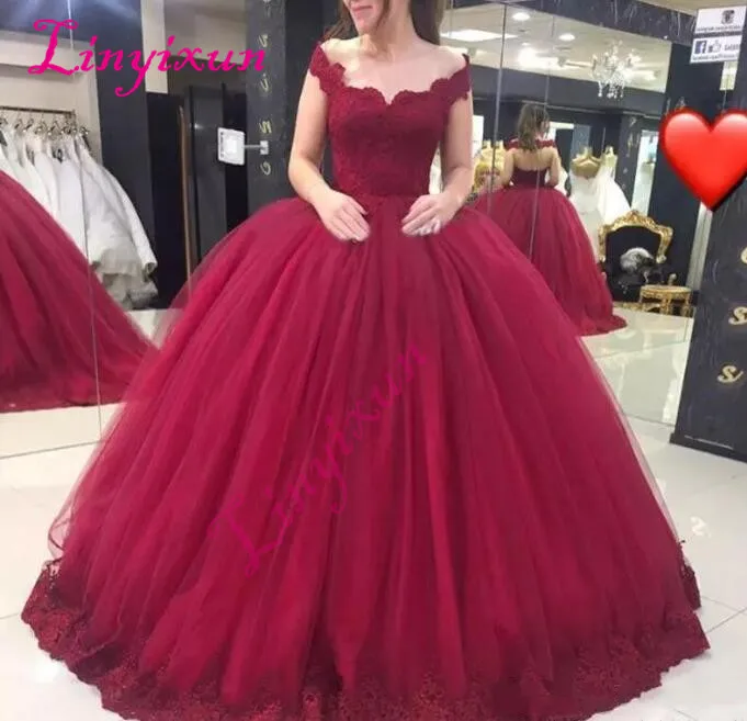 Vestido De 15 Anos 2018 Бургундия сладкий 16 платья V шеи Кружева Аппликация Тюль бальное платье Quinceanera платье нестандартного выпускной