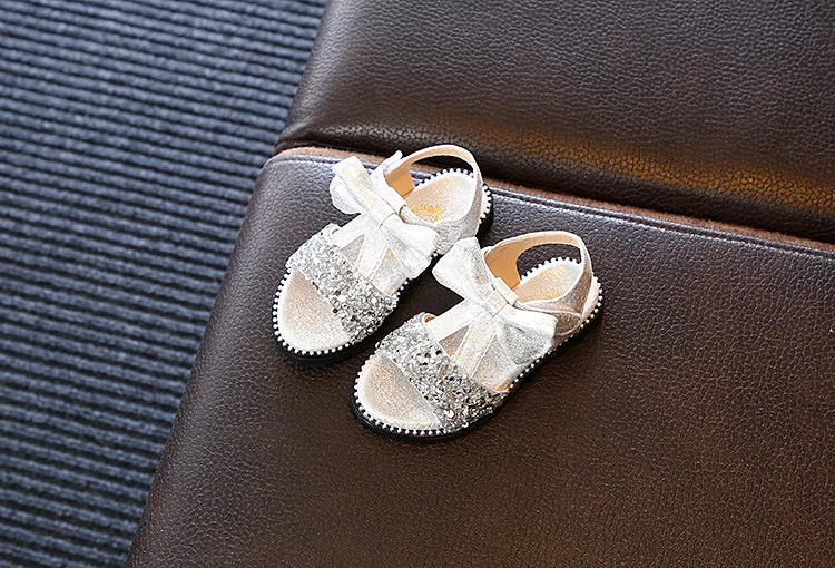 8902555528_884520510