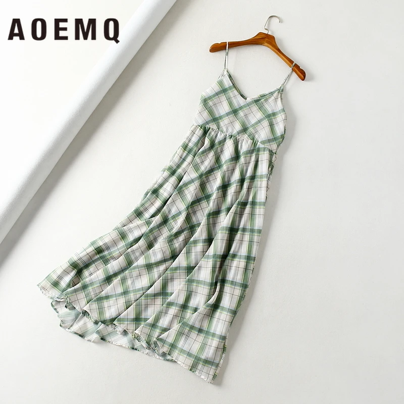 AOEMQ летнее платье с открытыми плечами светло зеленое Полосатое без рукавов и