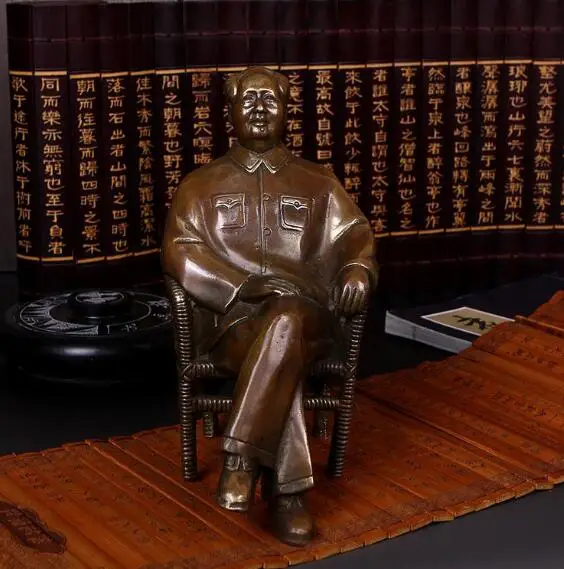 TNUKK crafts antique Mao Zedong Mao sitting statue sculpture bronze metal rattan chair ornaments. TNUKK crafts antique Mao Zedong Mao sitting statue sculpture bronze metal rattan chair ornaments.