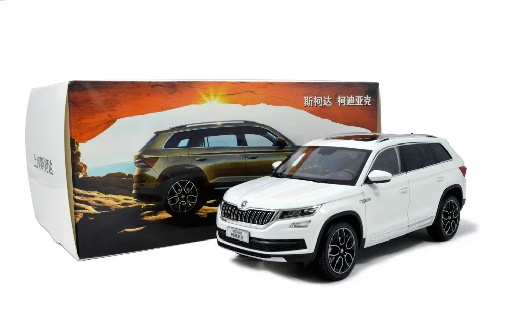 Paudi модель 1/18 1:18 Масштаб Skoda Kodiaq SUV белая литая под давлением модель автомобиля игрушка открываются двери