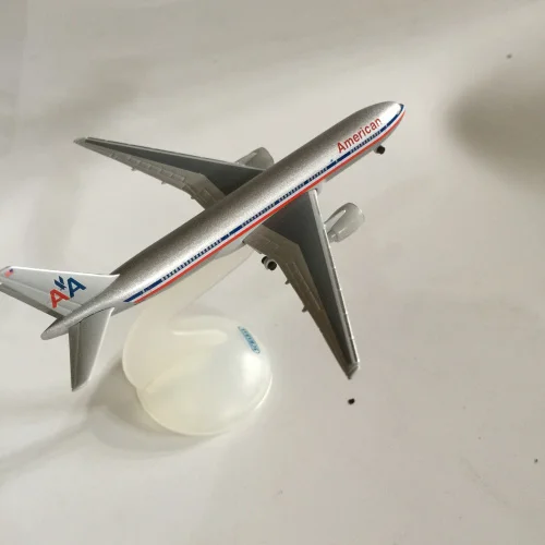 Новое литье металла под давлением сплав 1: 600 Boeing 777-200 американские авиалинии U. s. a Юнайтед авиалиний модель самолета игрушки для домашнего шоу