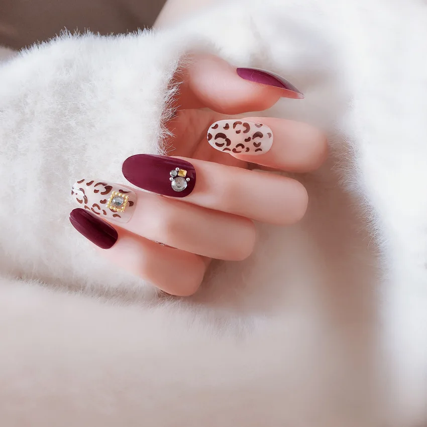 

24Pc Fashion Fake Nails Deep Wine Red Leopard Print Long Oval Round Artificial Nail Tips with Glue Sticker for Office Home Party