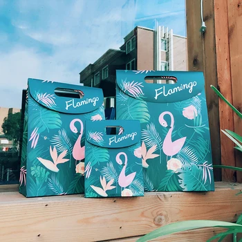 

20pcs Valentine's day fashion gift bag Cute flamingo candy bag small fresh birthday packet handbag paper bag